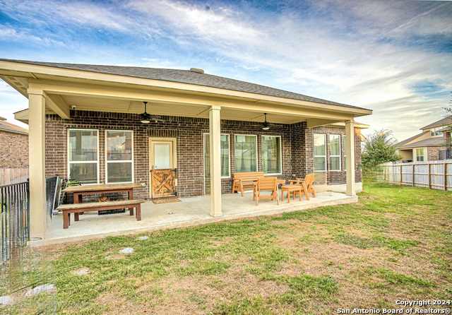 Listing photo id 22 for 619 Chambers Ranch