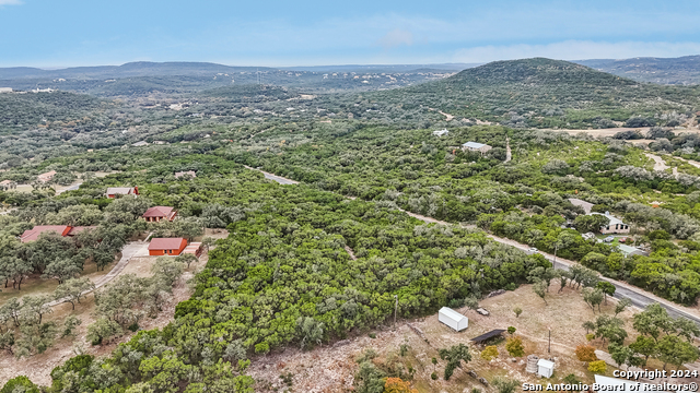 Image 9 of 21 For 20060 Helotes Creek