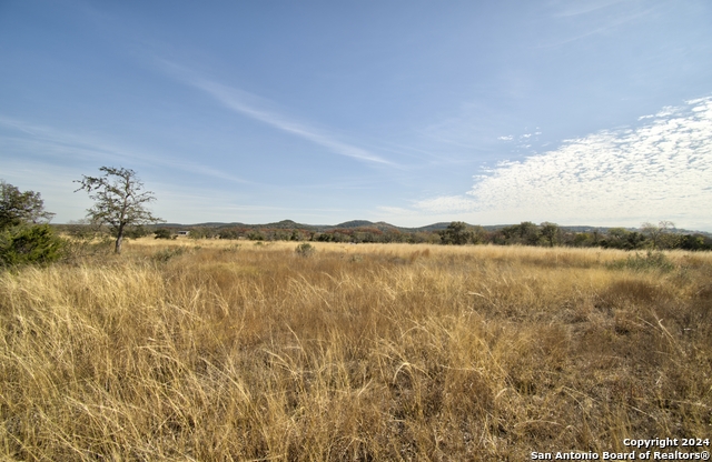 Details for 158 Seep Springs, Camp Verde, TX 78010