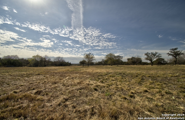 Listing photo id 11 for 158 Seep Springs