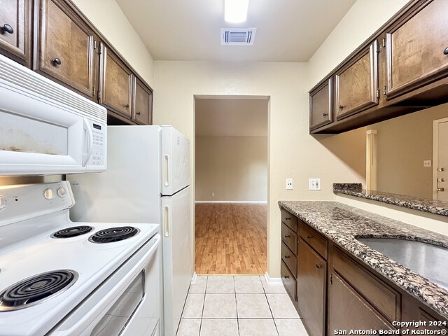 Image 10 of 27 For 8702 Village Dr  1201