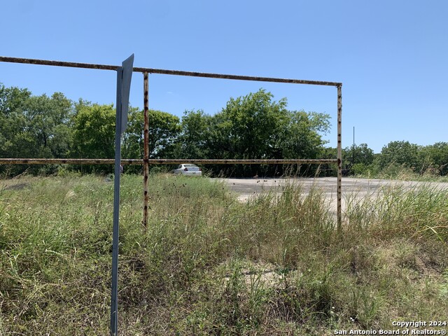 Listing photo id 2 for 1774 Hwy 132 N North