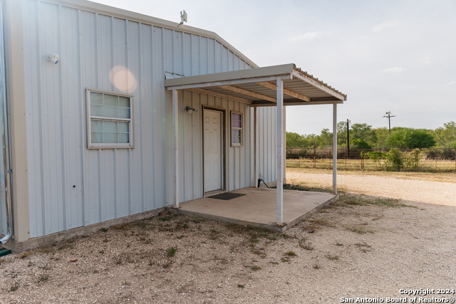 Listing photo id 21 for 3409 Highway 83 S