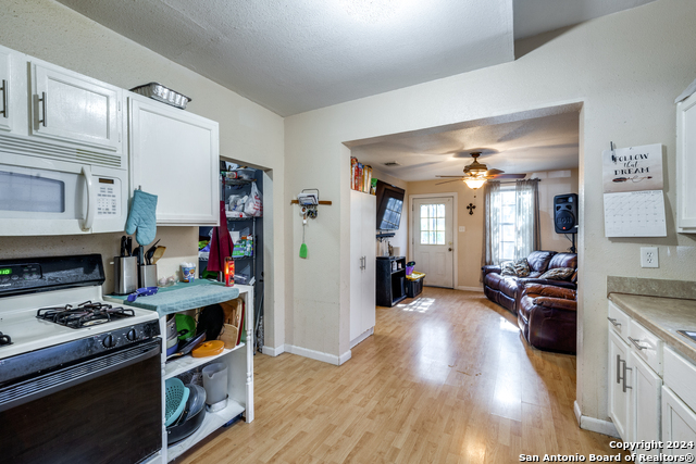 Image 7 of 20 For 928 Kayton Ave