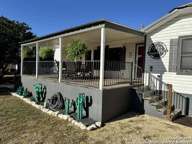 Image 2 of 26 For 464 Jim Davis Place