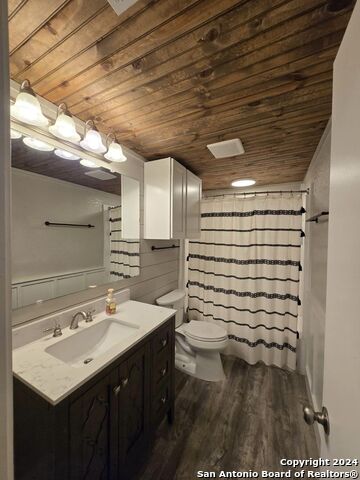 Image 24 of 26 For 464 Jim Davis Place