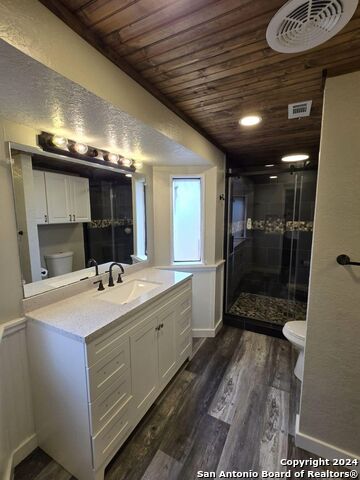 Image 9 of 26 For 464 Jim Davis Place