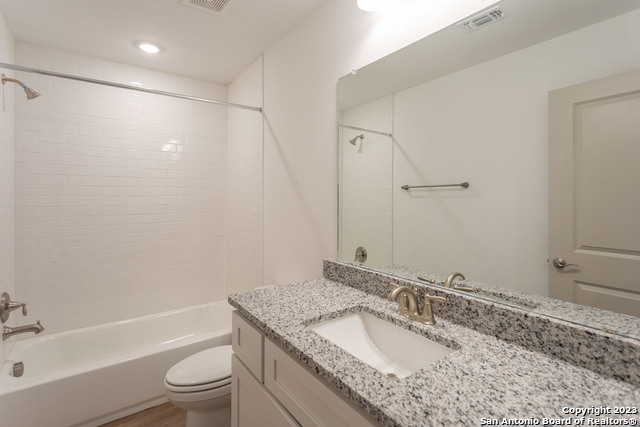 Image 11 of 16 For 7526 Gramercy Way  102