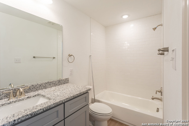 Image 13 of 16 For 7526 Gramercy Way  102