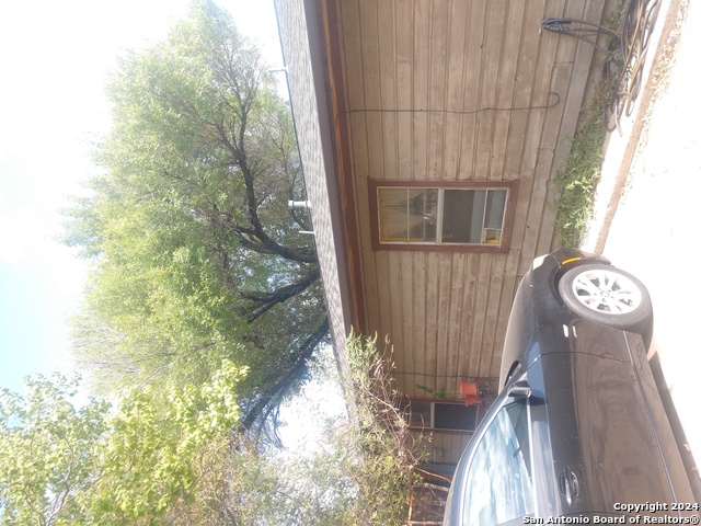 Image 2 of 4 For 1848 Gramercy Pl W