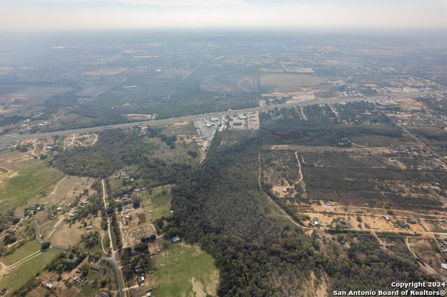 Image 13 of 14 For 16301 Interstate 35