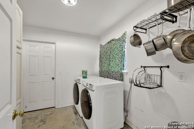 Image 20 of 40 For 10 Cherry Hill Dr