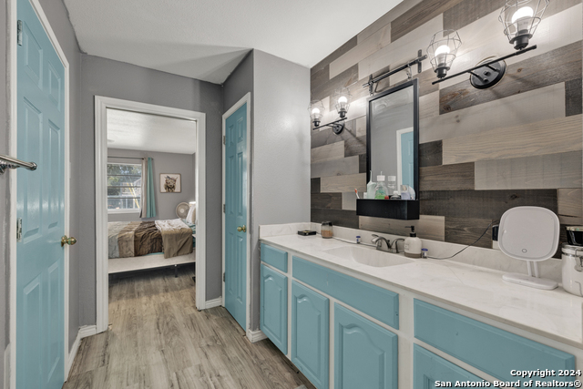 Image 25 of 40 For 10 Cherry Hill Dr