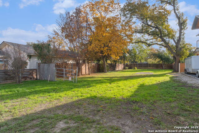 Image 11 of 11 For 212 Clay St