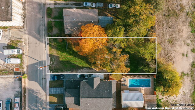 Image 4 of 11 For 212 Clay St