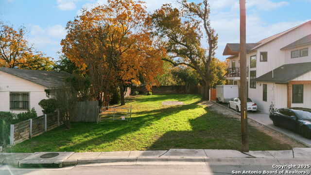 Image 6 of 11 For 212 Clay St