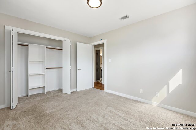 Image 19 of 36 For 8 Roselawn Cir