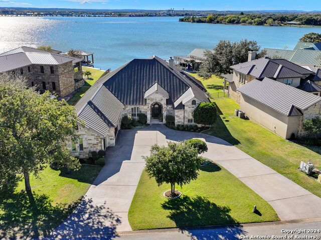 Details for 125 Wilderness Drive E, Marble Falls, TX 78654