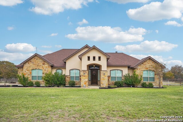 Details for 336 Abrego Lake, Floresville, TX 78114