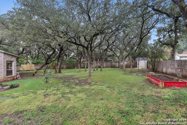 Listing photo id 46 for 13531 Chamber Oaks