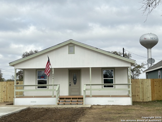 Details for 804 4th E , Nixon, TX 78140