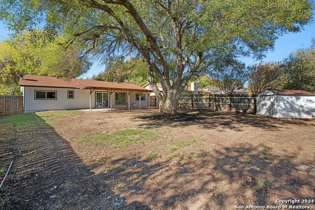 Listing photo id 39 for 2518 Bear Springs Dr