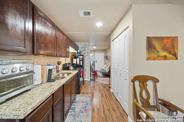 Image 11 of 45 For 1033 Rivas St