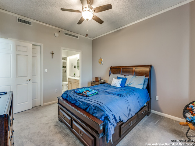 Listing photo id 5 for 1 Towers Park Ln  1503