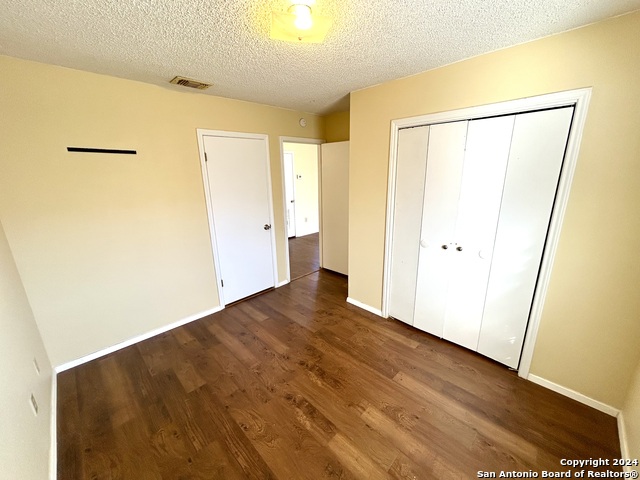 Image 11 of 18 For 4545 Hoeneke St  301