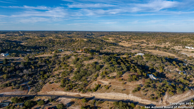 Image 10 of 50 For 259 Lookout Point N