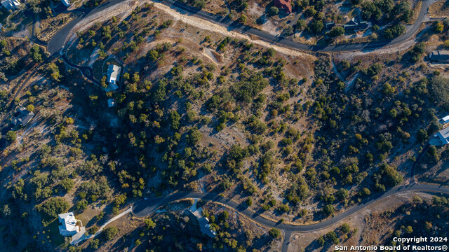 Image 17 of 50 For 259 Lookout Point N