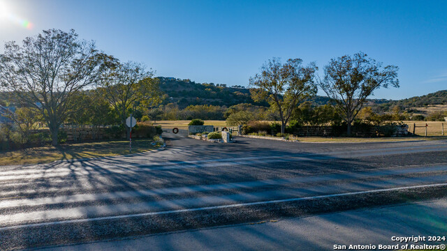 Image 2 of 50 For 259 Lookout Point N