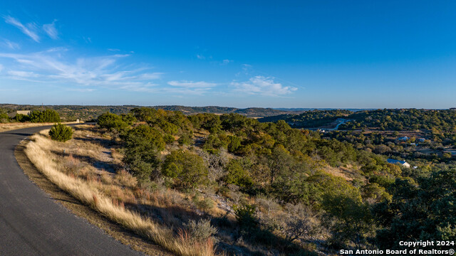 Image 25 of 50 For 259 Lookout Point N