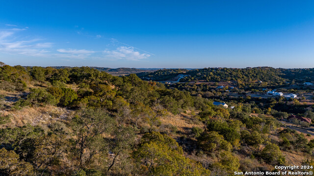 Image 29 of 50 For 259 Lookout Point N