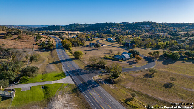 Image 4 of 50 For 259 Lookout Point N