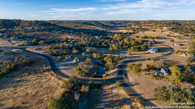 Image 44 of 50 For 259 Lookout Point N