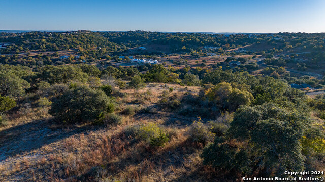 Image 7 of 50 For 259 Lookout Point N