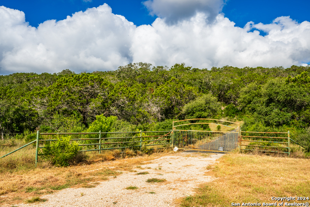 Image 18 of 20 For 361 Private Road 2412