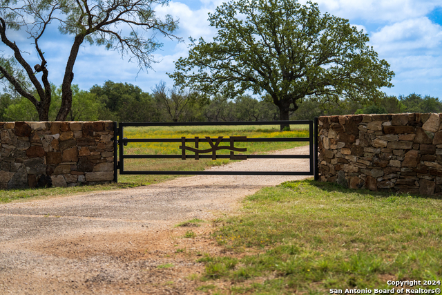 Image 15 of 15 For 1594-40 Ranch Road 1320