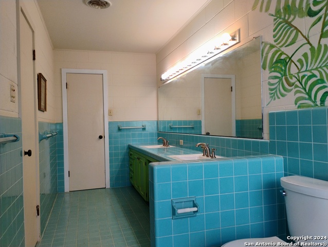 Image 17 of 26 For 246 Mccain