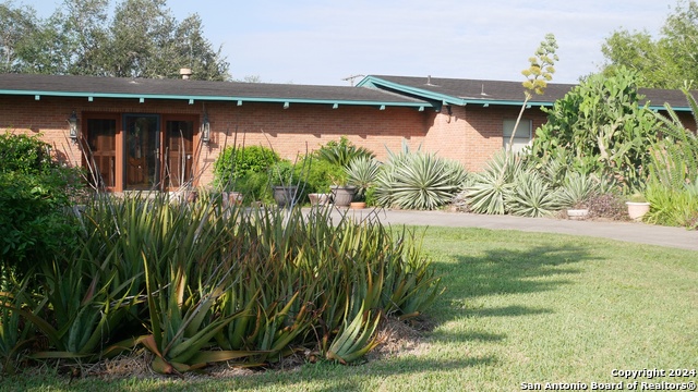 Image 2 of 26 For 246 Mccain