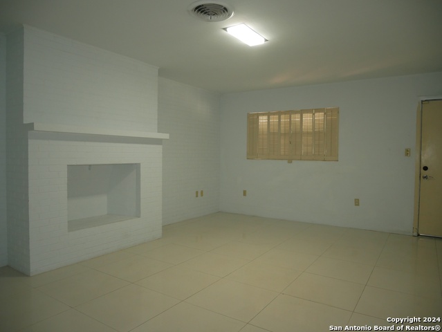 Image 20 of 26 For 246 Mccain