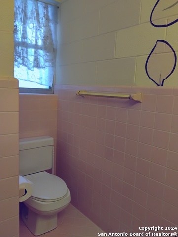 Image 23 of 26 For 246 Mccain