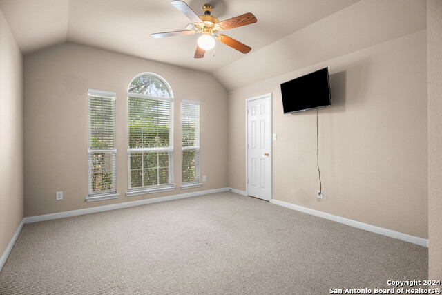 Listing photo id 29 for 3314 Dovetree Ln