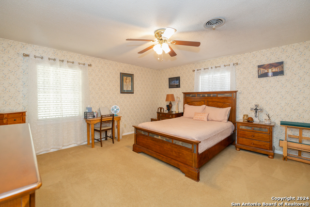 Listing photo id 4 for 115 Palo Verde