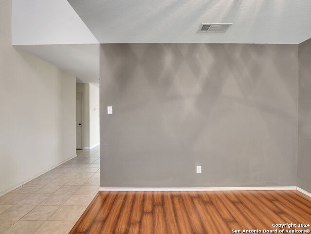 Image 9 of 48 For 1008 Bromley Ct