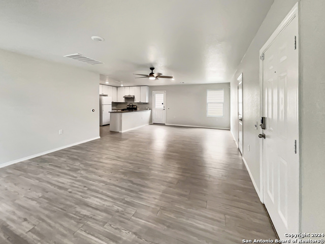 Listing photo id 11 for 7215 Rosada Way