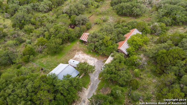 Image 4 of 27 For 18735 Bulverde Rd