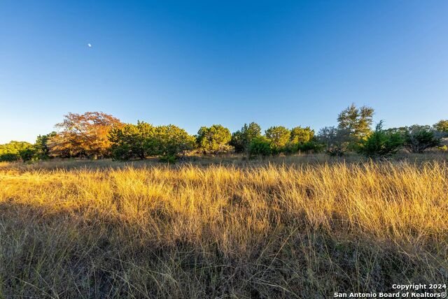 Listing photo id 27 for 0 Ledgestone Trail