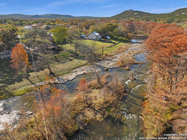 Image 23 of 25 For 600 River Cliff